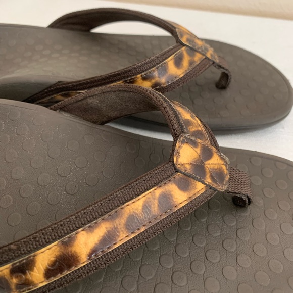Vionic Brown Leopard Print Flip Flop Orthotic Comfort Sandals Women’s 7-7.5* - Picture 7 of 10